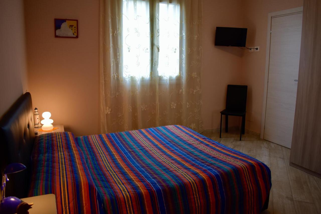 Tra Il Borgo E Il Mare Bed & Breakfast Cervo Exterior photo